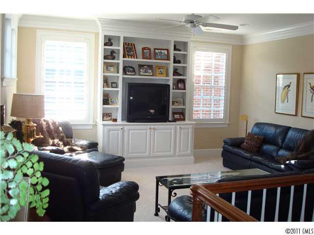 5132 Fairlawn Crescent Court Charlotte NC 28226