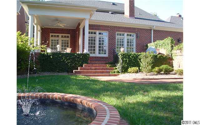 5132 Fairlawn Crescent Court Charlotte NC 28226