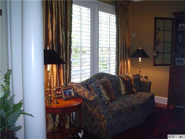 5132 Fairlawn Crescent Court Charlotte NC 28226