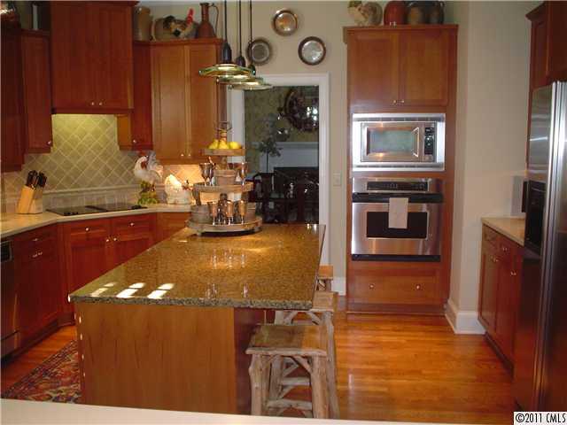5132 Fairlawn Crescent Court Charlotte NC 28226