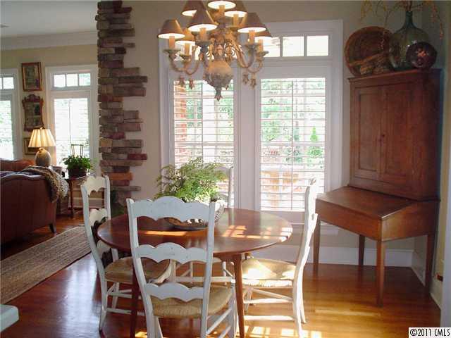 5132 Fairlawn Crescent Court Charlotte NC 28226