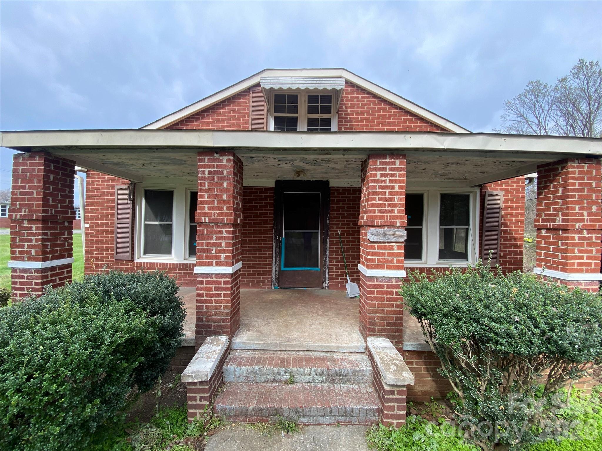 705 E Main Street Cleveland NC 27013