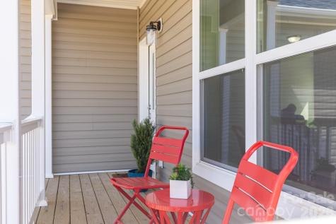 139 Mullinax Drive Hendersonville NC 28792