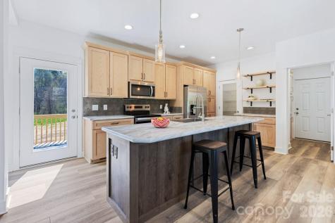 139 Mullinax Drive Hendersonville NC 28792