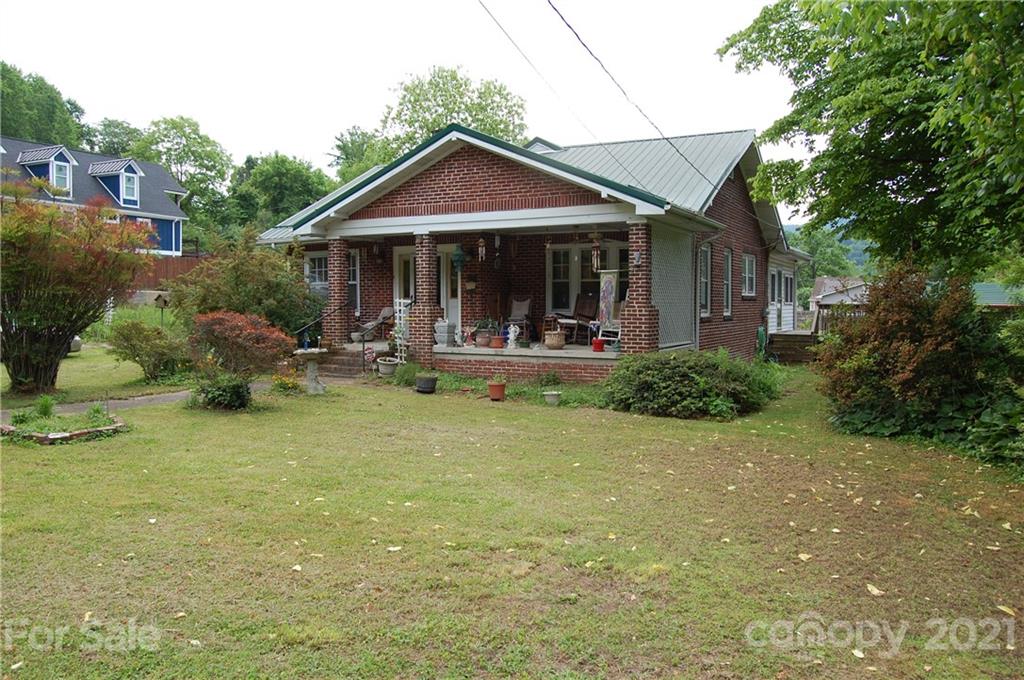 216 Spring Street Marion NC 28752