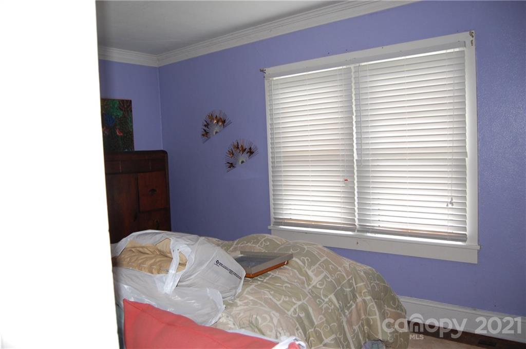 216 Spring Street Marion NC 28752