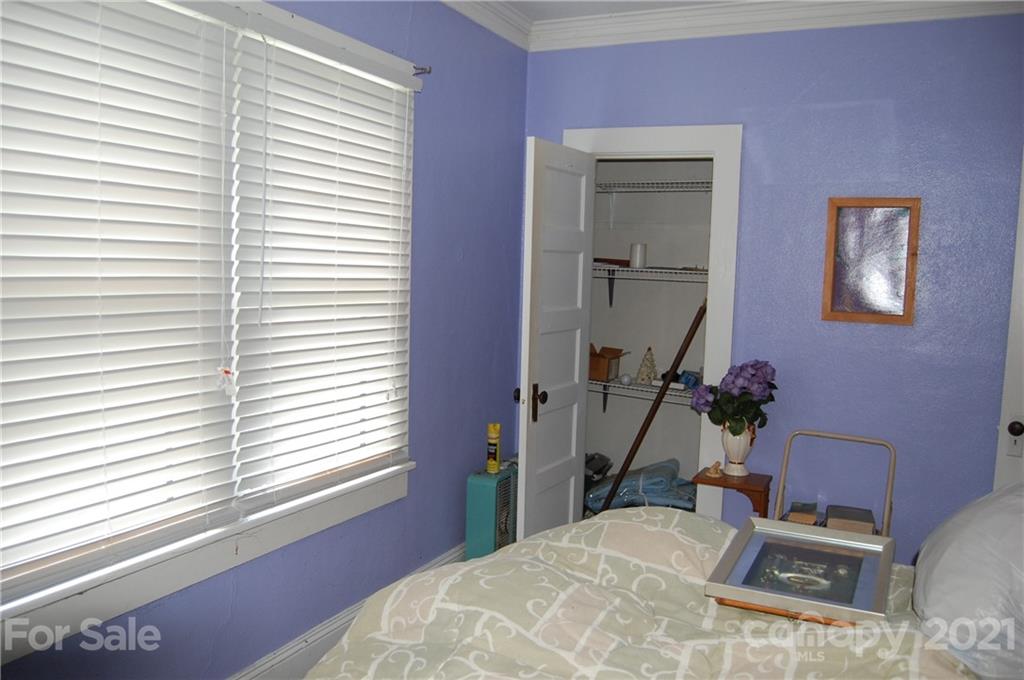 216 Spring Street Marion NC 28752