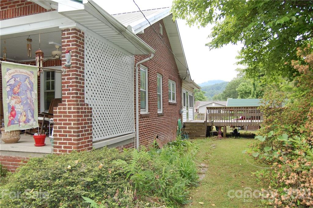 216 Spring Street Marion NC 28752