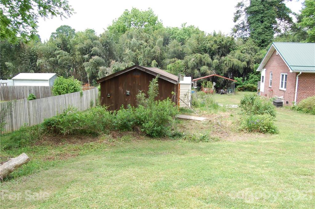 216 Spring Street Marion NC 28752