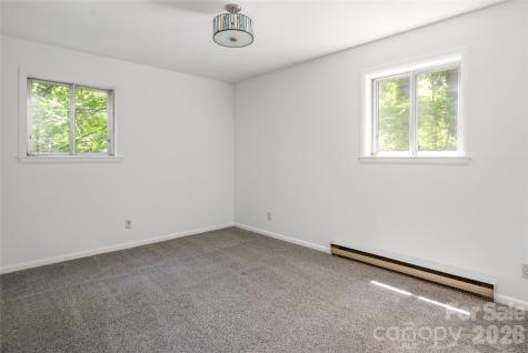 1 Beaverdam Knoll Road Asheville NC 28804