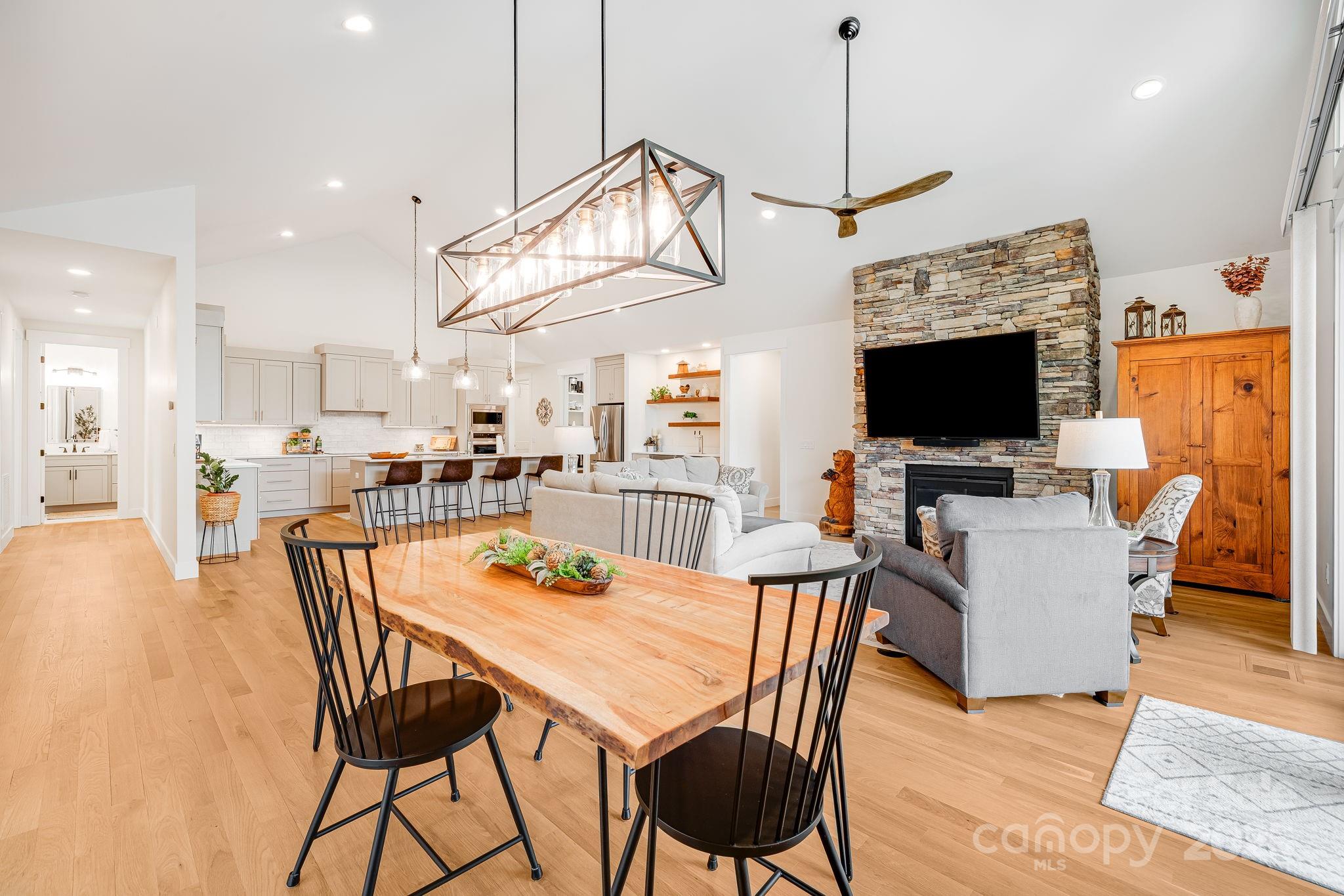 15 Ledgestone Drive Fairview NC 28730