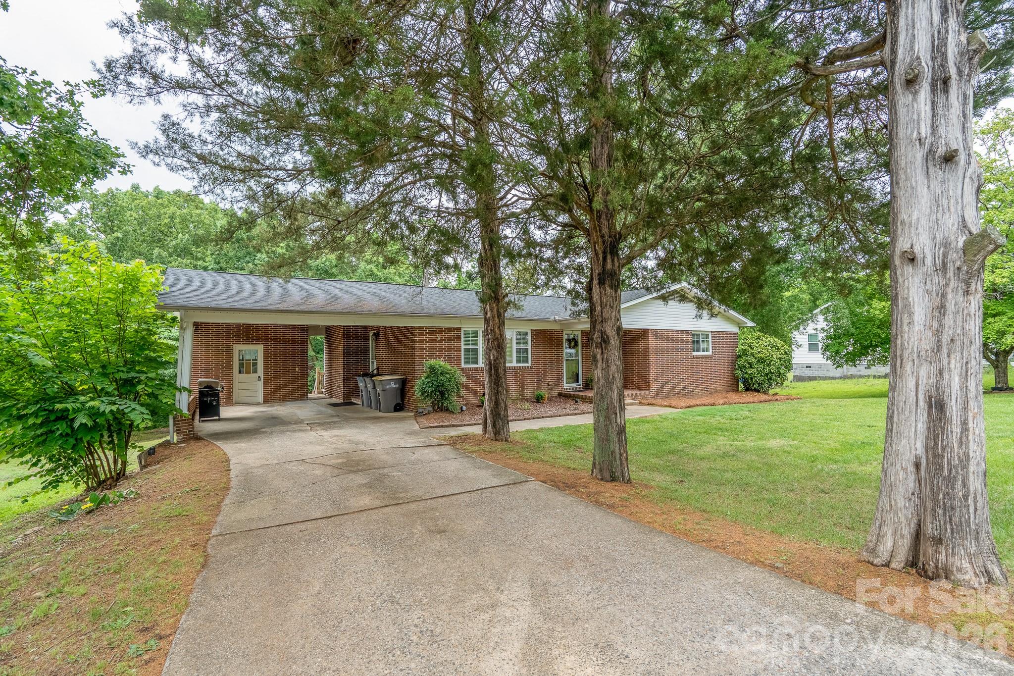 1018 Kentucky Street Kannapolis NC 28083