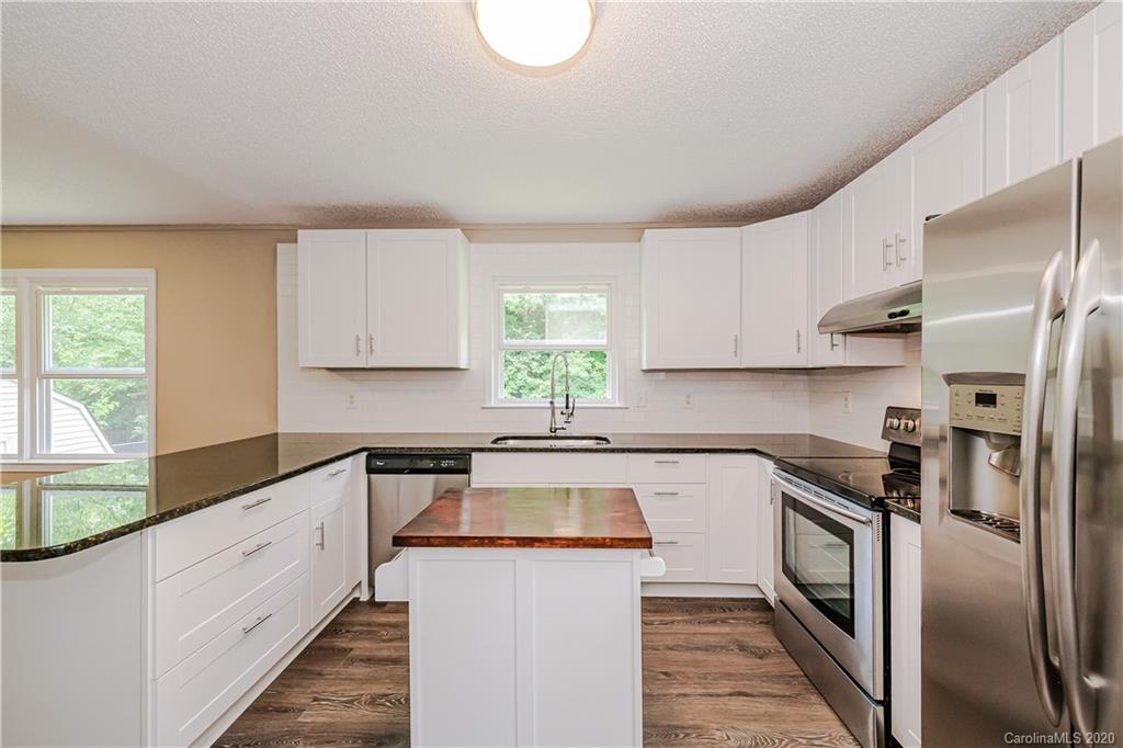 6814 Barrington Drive Charlotte NC 28215