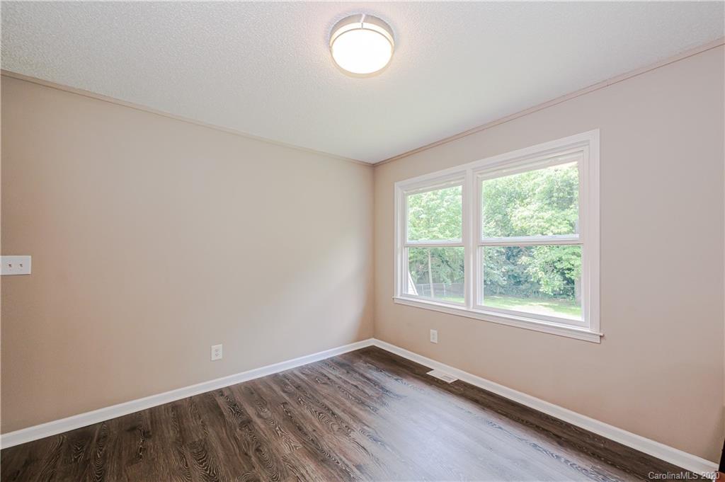 6814 Barrington Drive Charlotte NC 28215