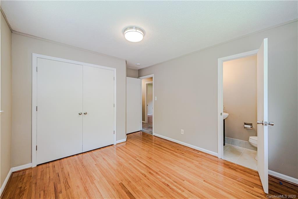 6814 Barrington Drive Charlotte NC 28215