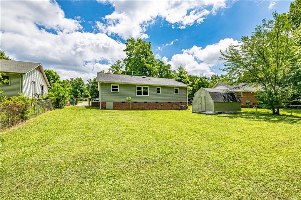 6814 Barrington Drive Charlotte NC 28215