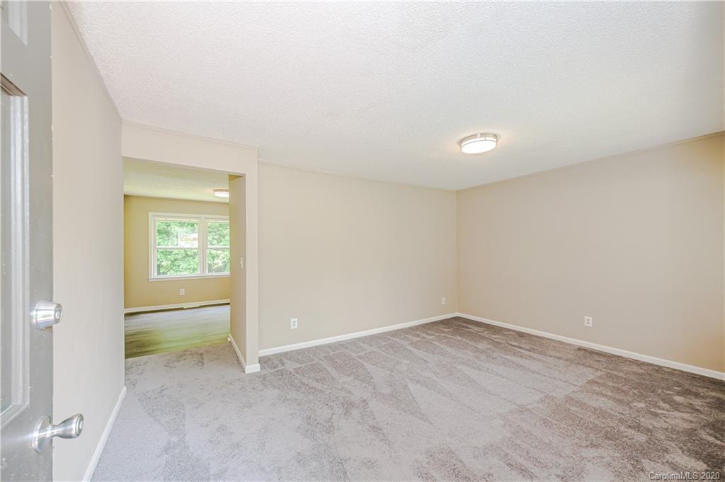 6814 Barrington Drive Charlotte NC 28215