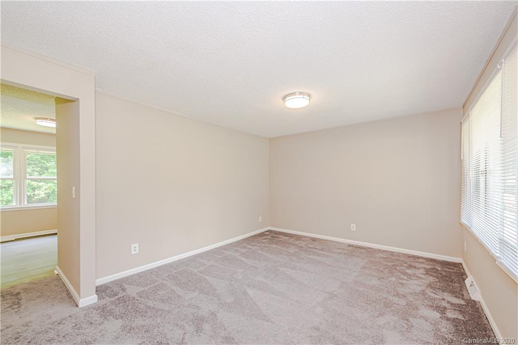 6814 Barrington Drive Charlotte NC 28215