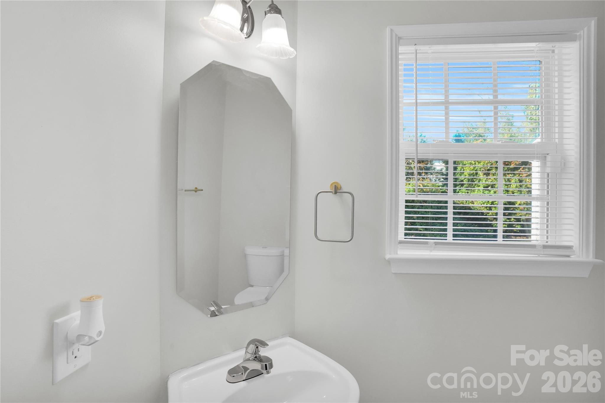 5815 Waverly Lynn Lane Charlotte NC 28269