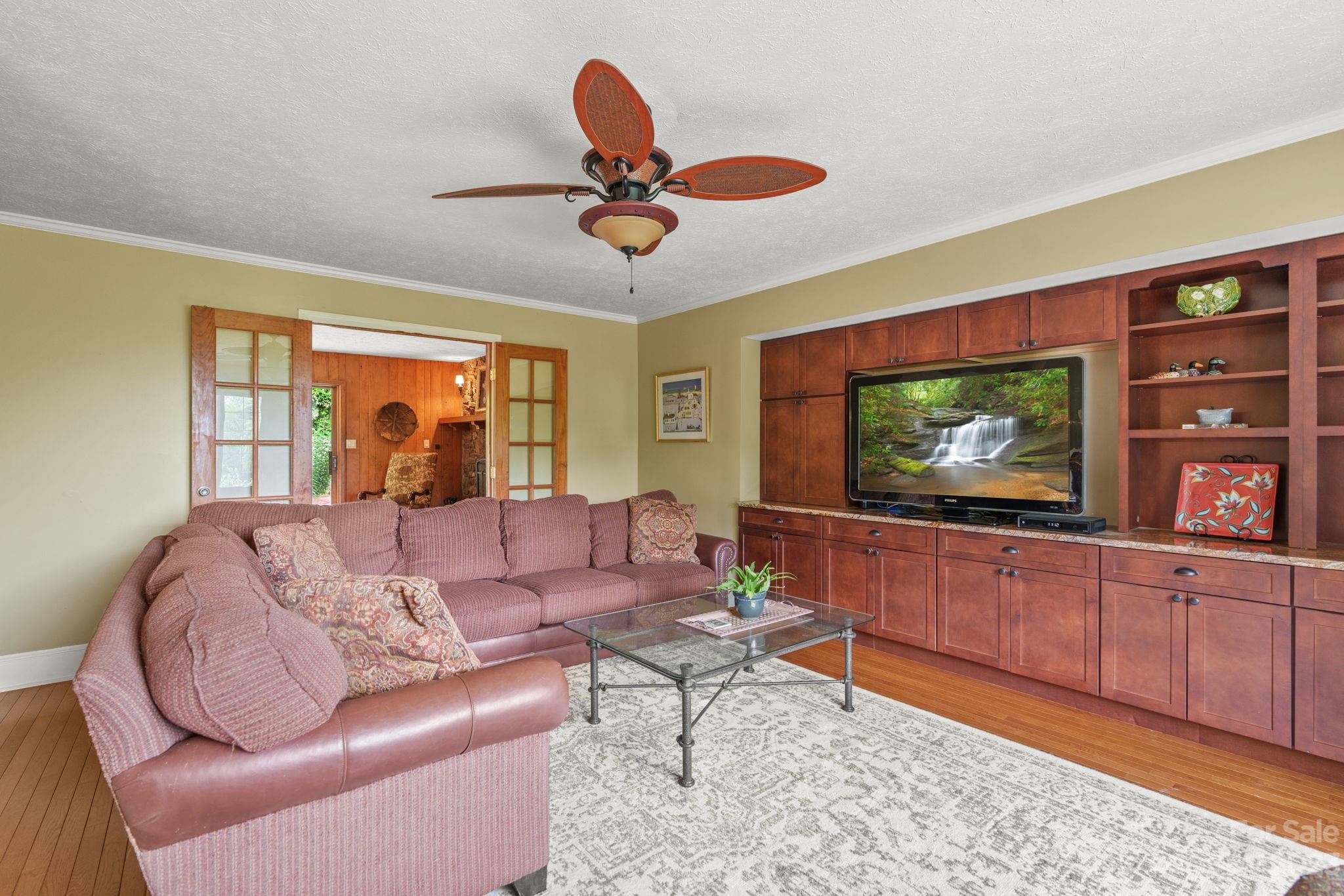 364 Poplar Drive Candler NC 28715