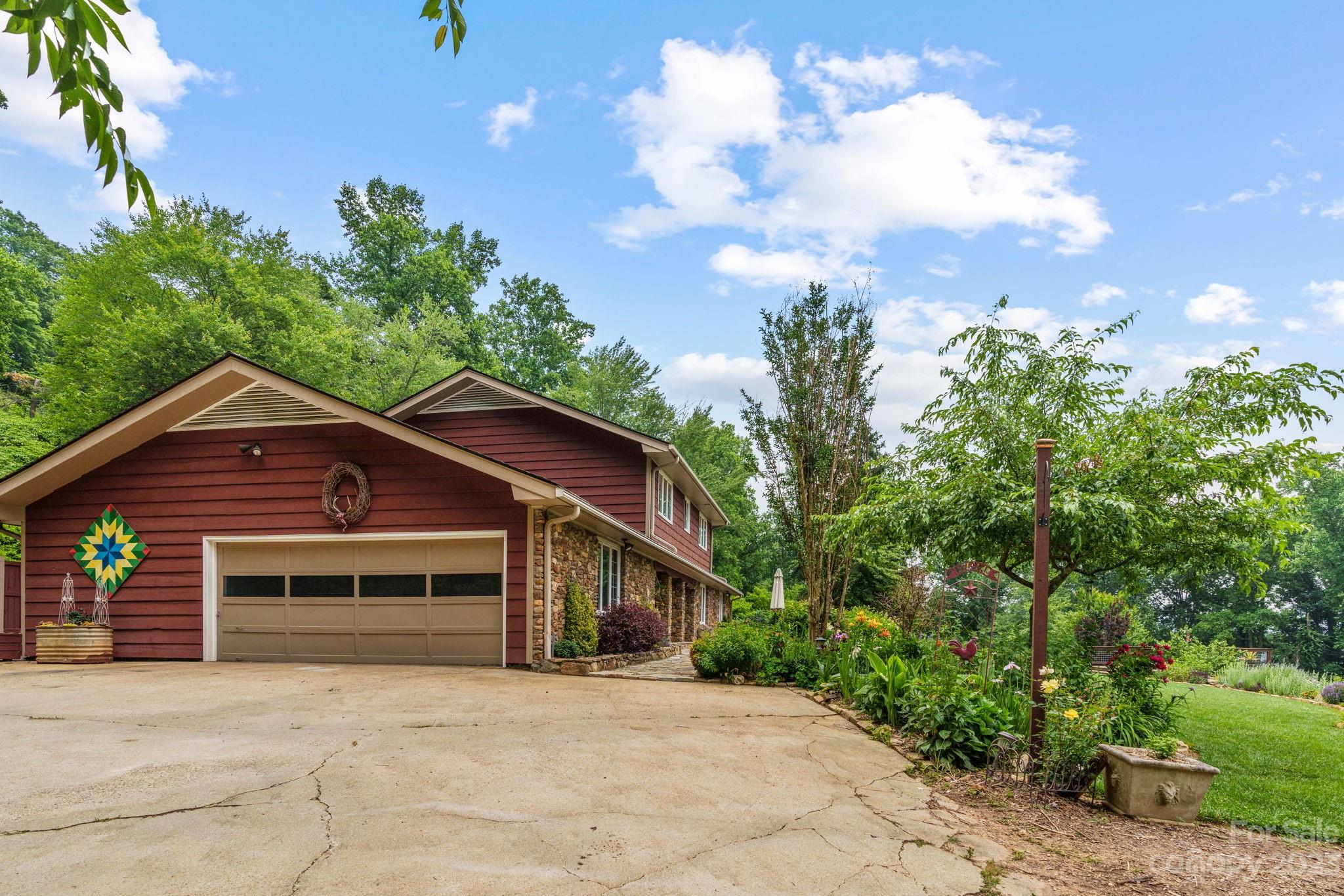 364 Poplar Drive Candler NC 28715