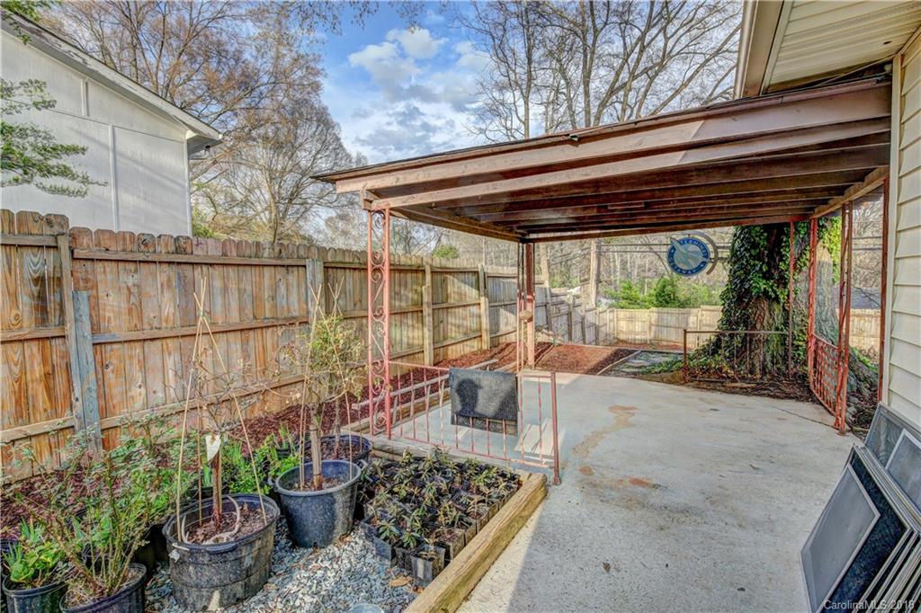 553 Frank Drive Charlotte NC 28215