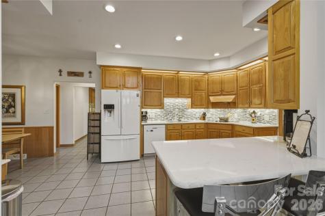 213 Hospital Avenue Lenoir NC 28645