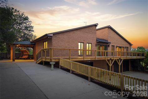 213 Hospital Avenue Lenoir NC 28645