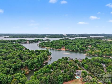 546 Pine Links Drive Tega Cay SC 29708