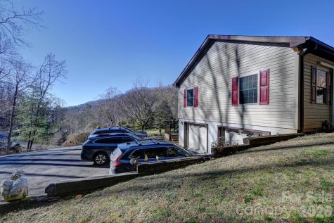 2 Ruffed Grouse Drive Weaverville NC 28787