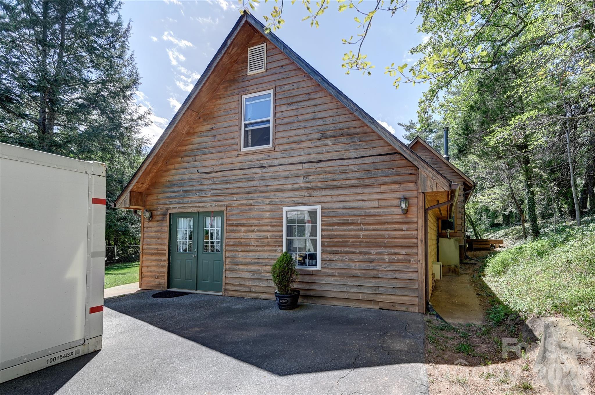10 Black Locust Drive Asheville NC 28804