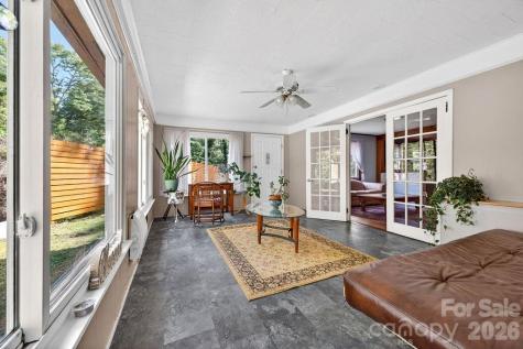 147 Longview Drive Hendersonville NC 28791