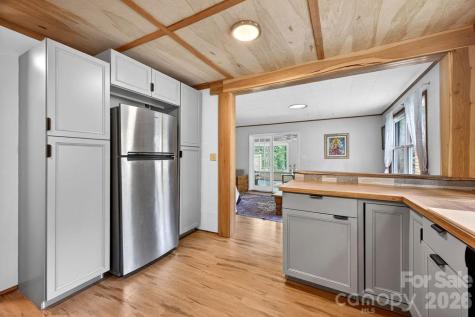 147 Longview Drive Hendersonville NC 28791