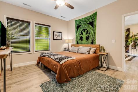 19 Shadowlawn Drive Asheville NC 28806