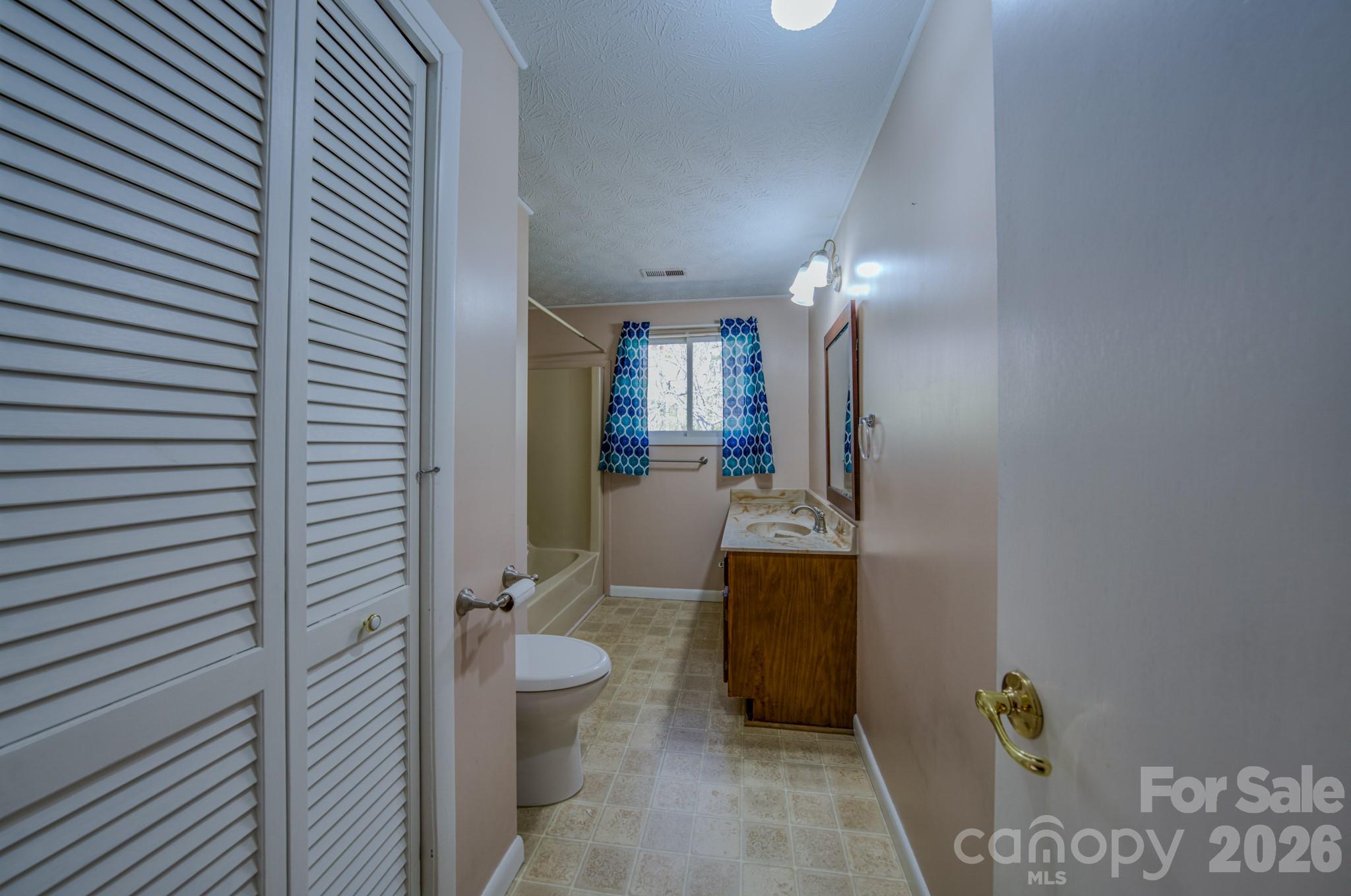 42 Camelfield Road Weaverville NC 28787