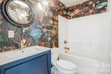 76 Murray Debruhl Road Alexander NC 28701