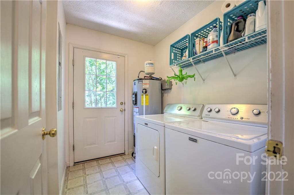 11 Louisville Place Asheville NC 28806