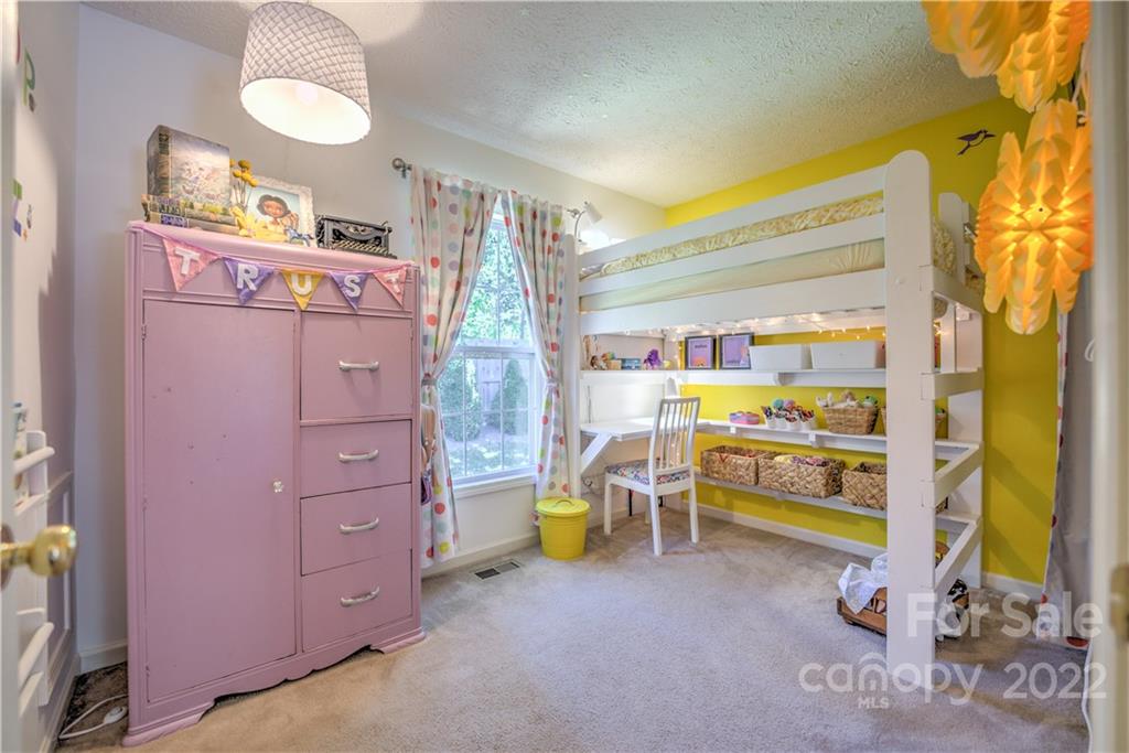 11 Louisville Place Asheville NC 28806