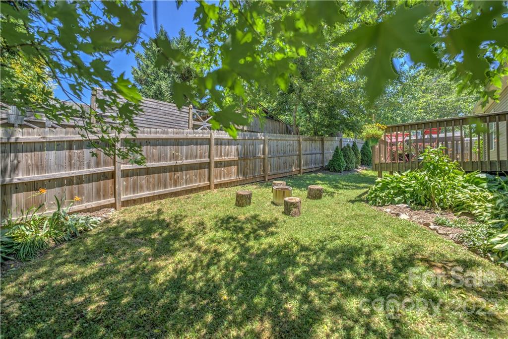 11 Louisville Place Asheville NC 28806
