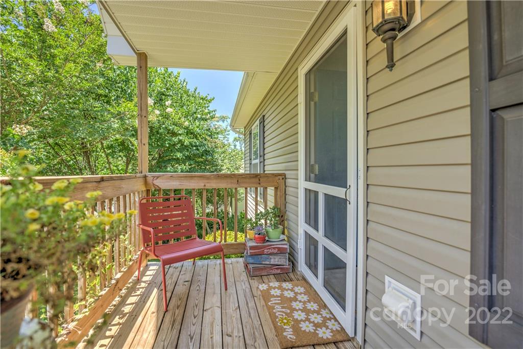 11 Louisville Place Asheville NC 28806