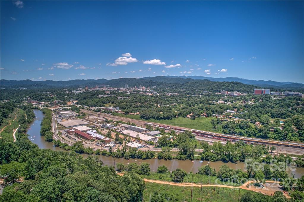 11 Louisville Place Asheville NC 28806