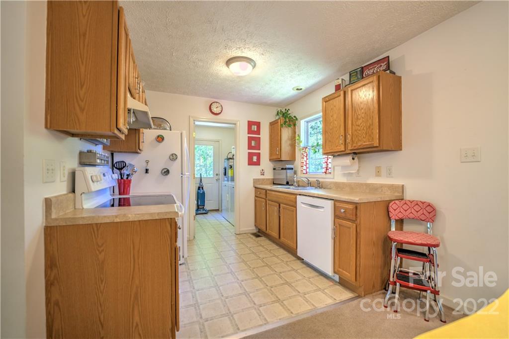 11 Louisville Place Asheville NC 28806