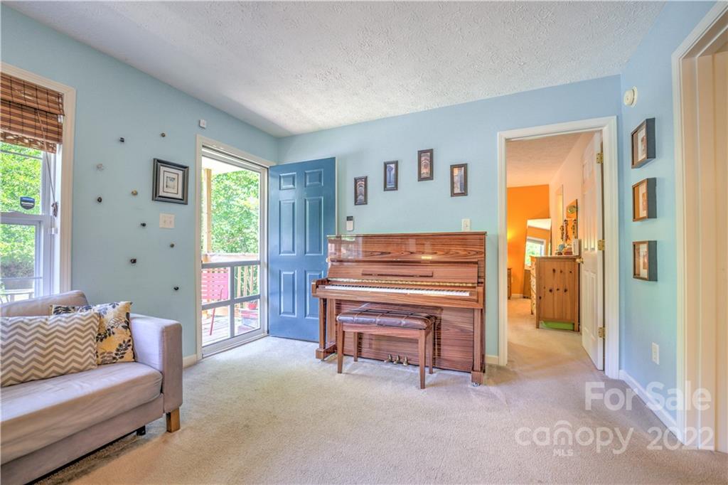 11 Louisville Place Asheville NC 28806