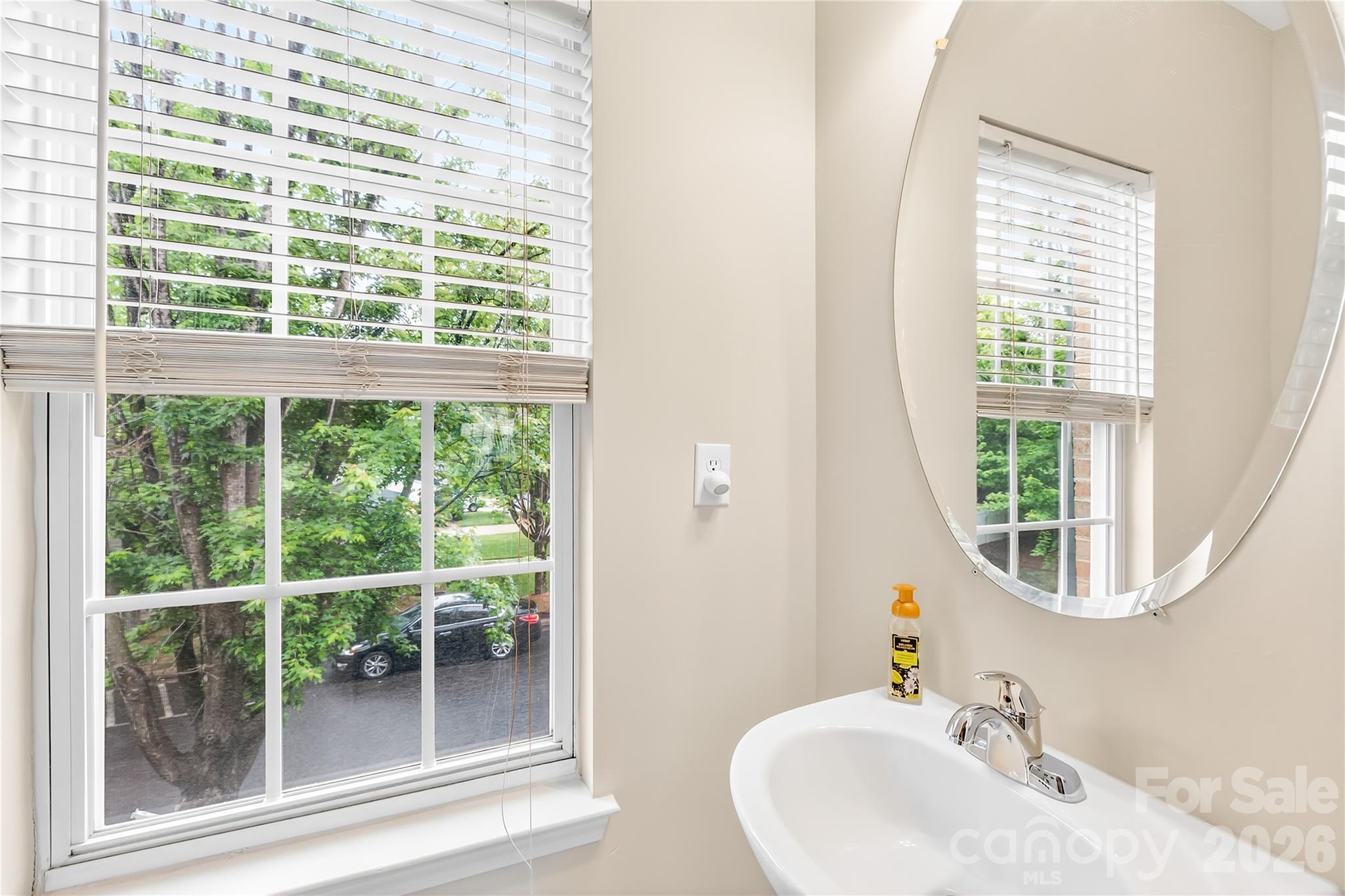 15711 King Louis Court Charlotte NC 28277