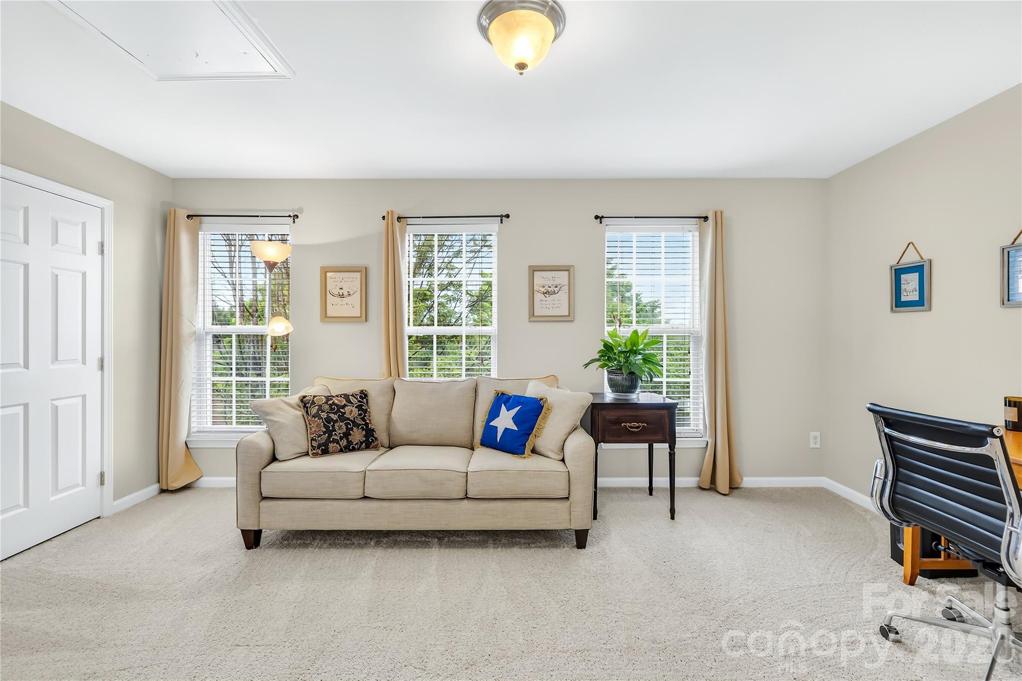 15711 King Louis Court Charlotte NC 28277