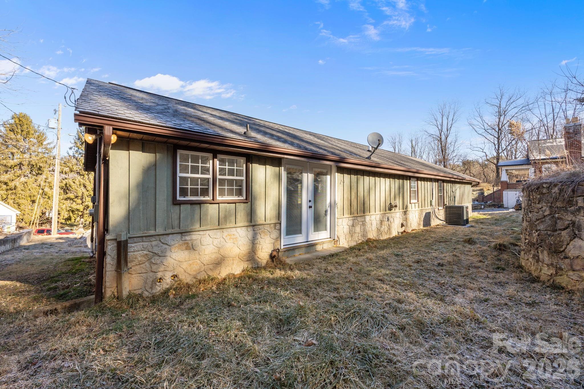62 Mitchell Street Canton NC 28716