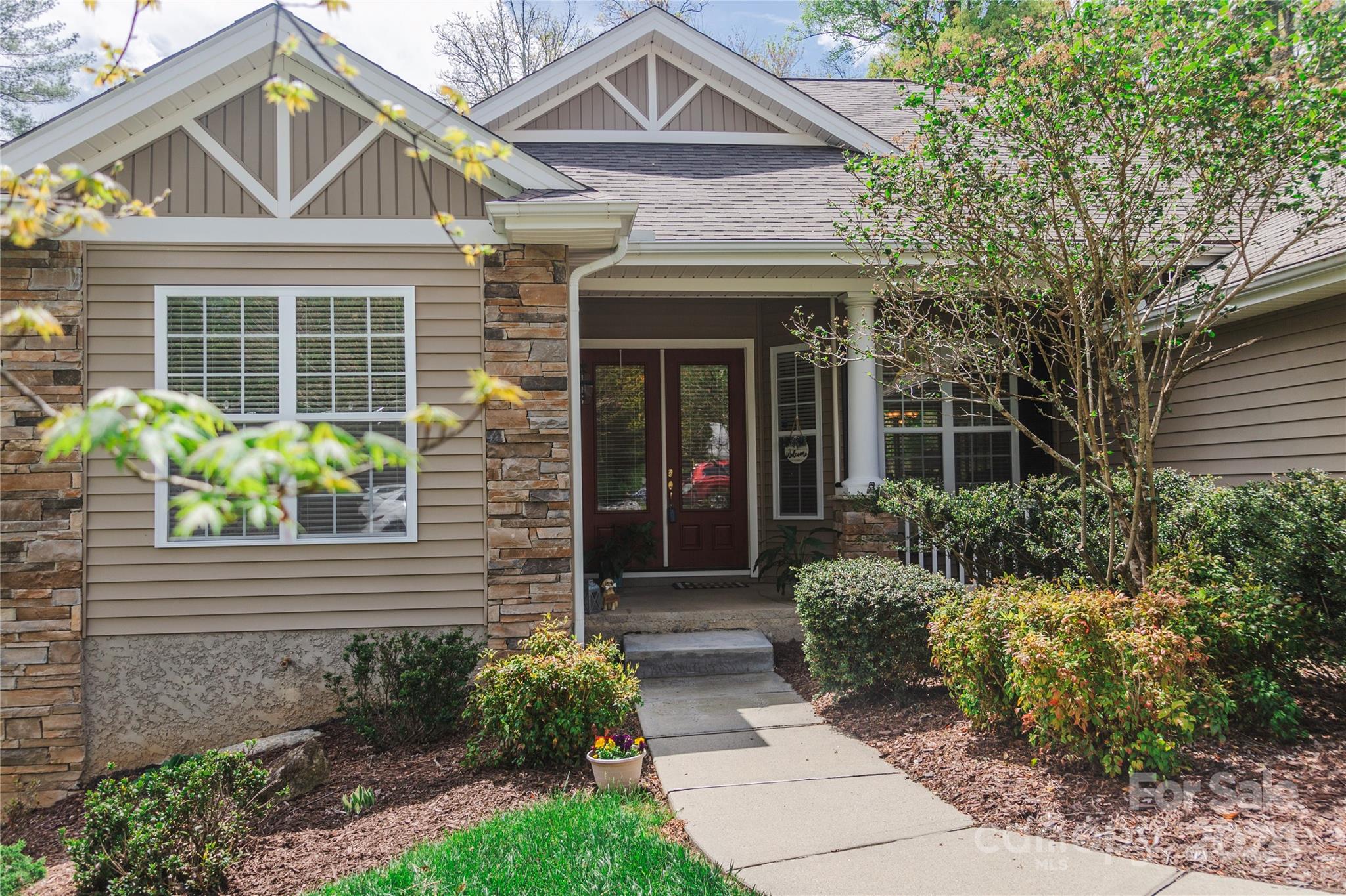 31 Eagle Chase Lane Etowah NC 28729