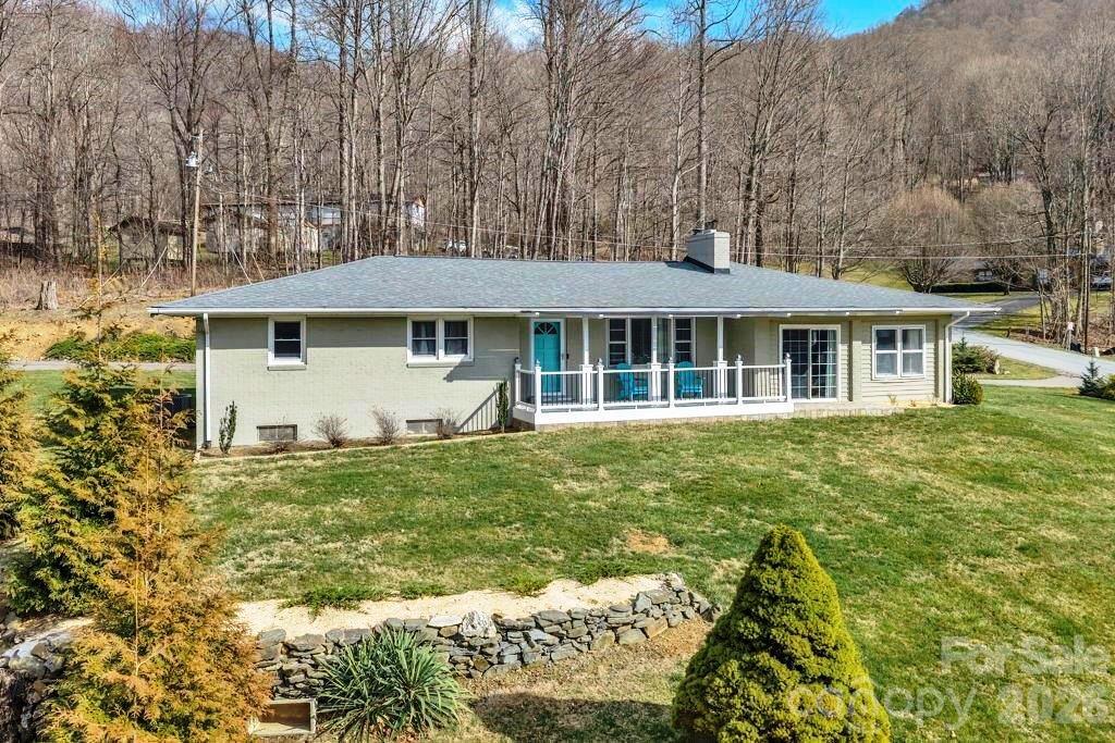 11974 Us Highway 421 Highway N Zionville NC 26989