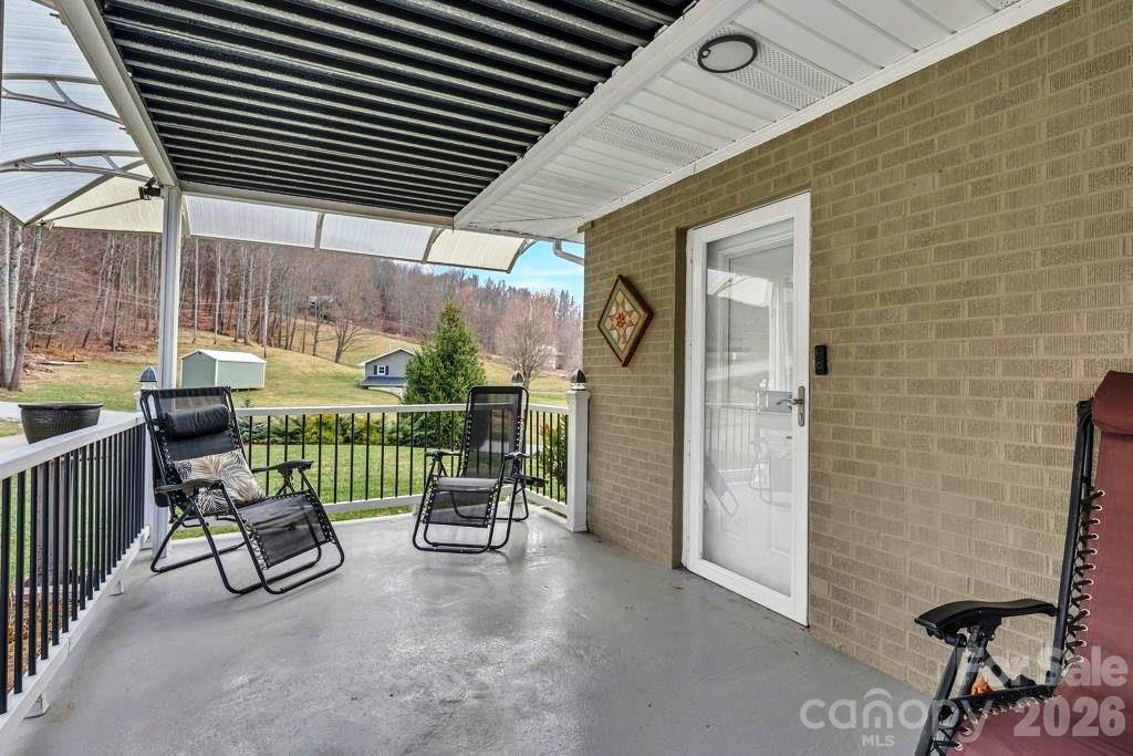 11974 Us Highway 421 Highway N Zionville NC 26989