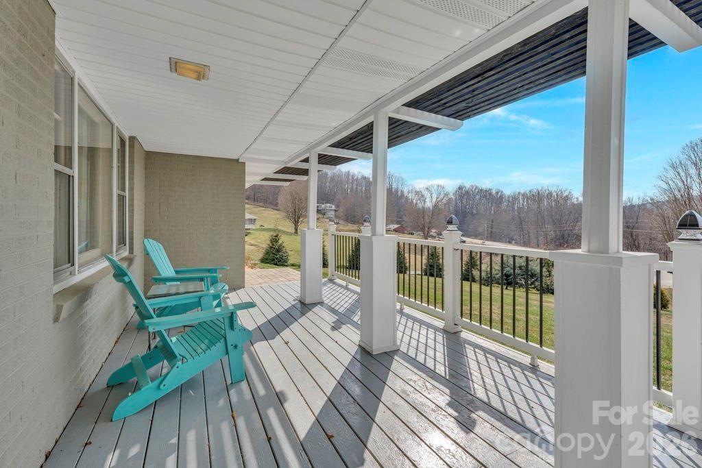 11974 Us Highway 421 Highway N Zionville NC 26989
